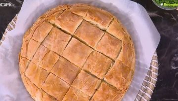 Σπιτική κρεατόπιτα