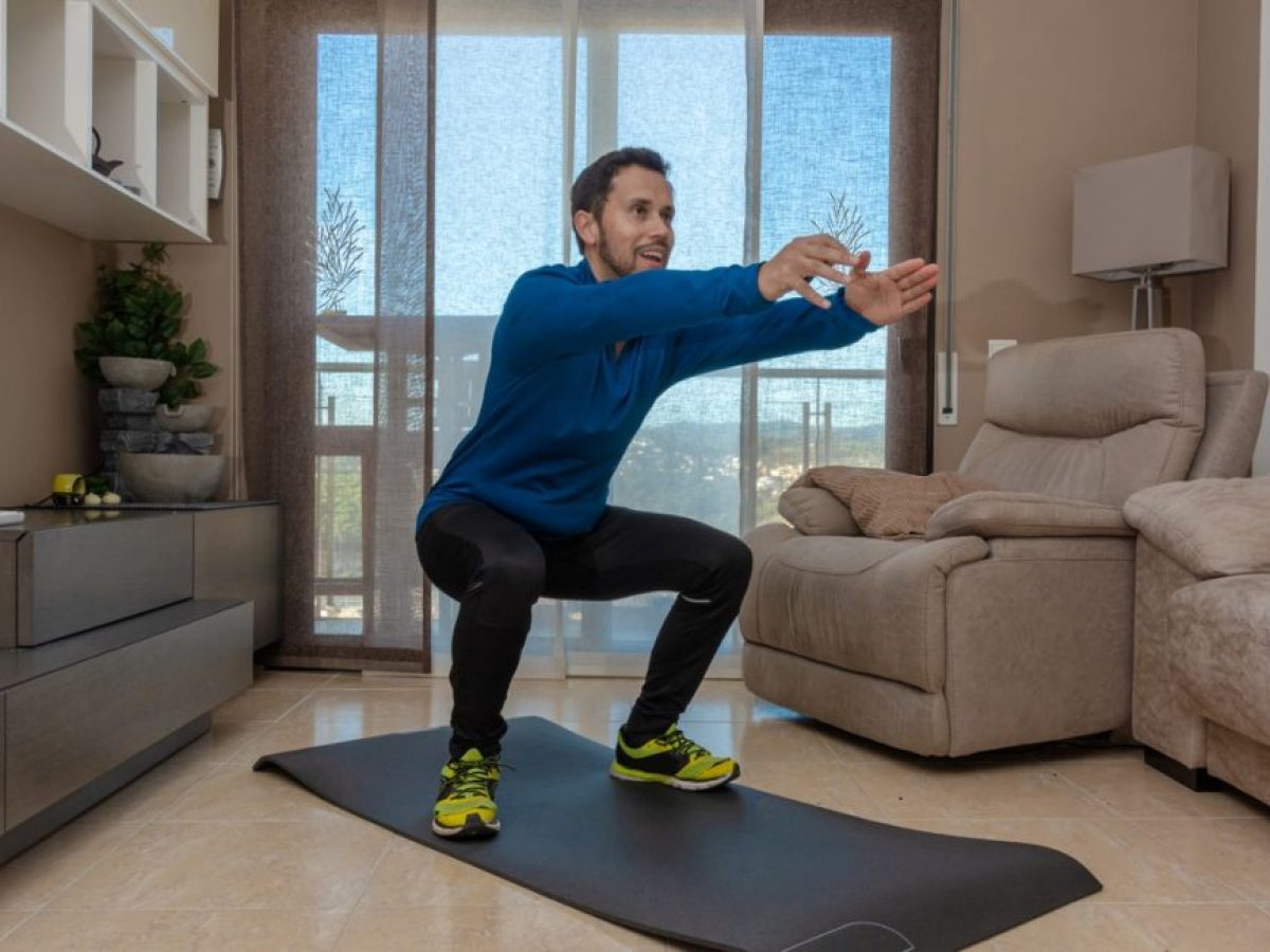 Θέλετε να ξεκινήσετε τη γυμναστική στο σπίτι; Αυτές οι 5 ασκήσεις αποτελούν τη βάση