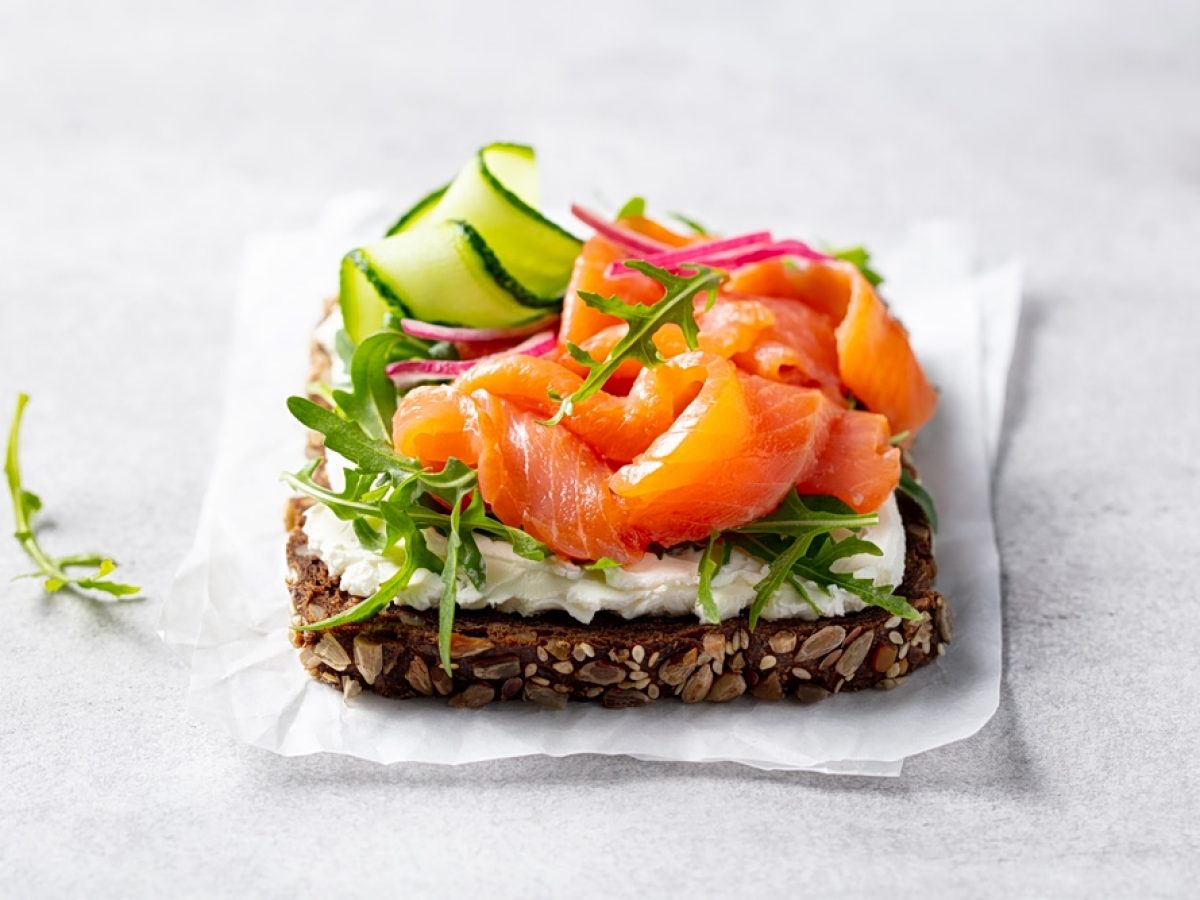 Τι συμβαίνει όταν δεν τρώμε αρκετή πρωτεΐνη, το «καύσιμο» του μυαλού