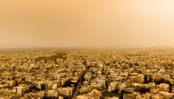 Αφρικανική σκόνη στην Ελλάδα: Πώς επηρεάζεται το αναπνευστικό – Ποιοι κινδυνεύουν – Πώς να προστατευτείτε