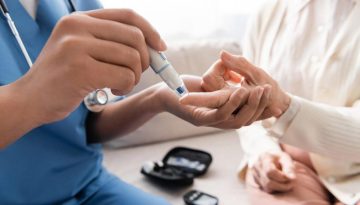 Ανάρπαστα και σε υγιείς τα τεστ μέτρησης γλυκόζης – Προειδοποιήσεις ειδικών