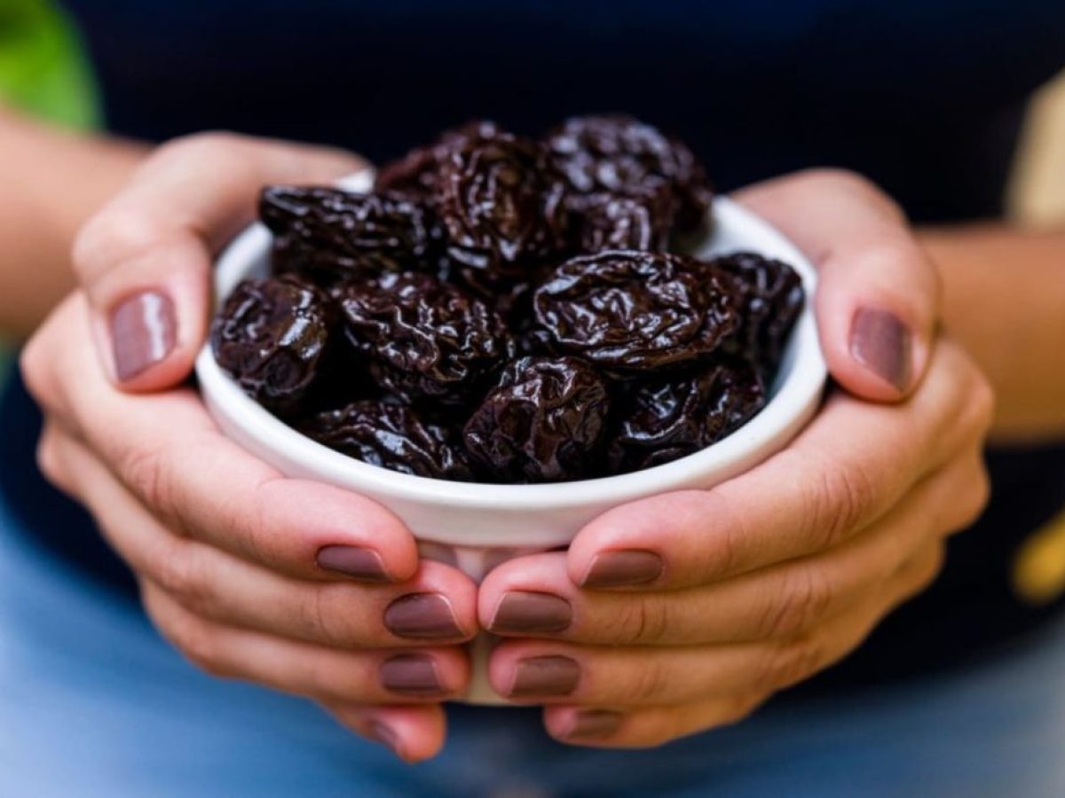 Αποξηραμένα δαμάσκηνα: Τι προσφέρουν στον οργανισμό πέρα από τη δυσκοιλιότητα;