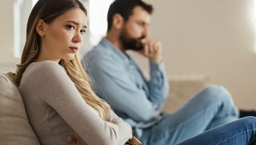 4 φράσεις που κλονίζουν την εμπιστοσύνη στη σχέση