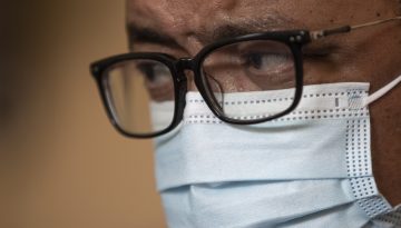 Ebola: Ο γενικός διευθυντής του ΠOY έφθασε στο επίκεντρο της επιδημίας