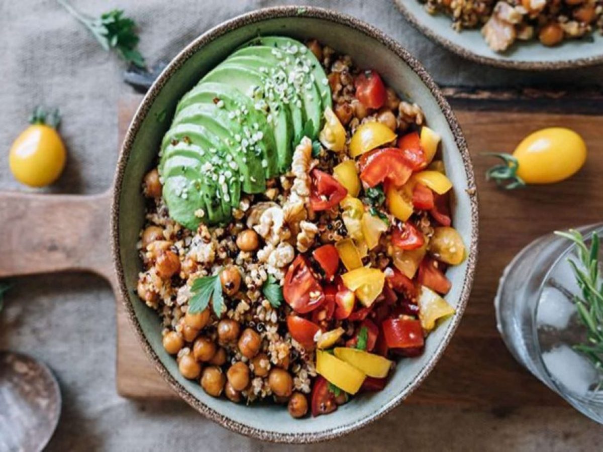 Plant-based &Delta;&iota;&alpha;&tau;&rho;&omicron;&phi;ή: &Omicron;&delta;&eta;&gamma;ό&sigmaf; &gamma;&iota;&alpha; &Alpha;&rho;&chi;ά&rho;&iota;&omicron;&upsilon;&sigmaf;