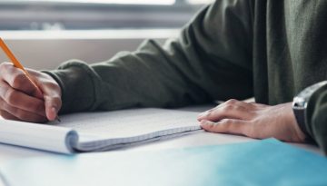 Φυσικοθεραπευτικά εργαλεία για το άγχος των εξετάσεων – Συμβουλές για Πανελλήνιες και μαθητές