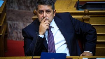 Γιώργος Μυλωνάκης: Συγκινεί η σύζυγός του Τίνα Μεσσαροπούλου μετά την έξοδό του από τη ΜΕΘ