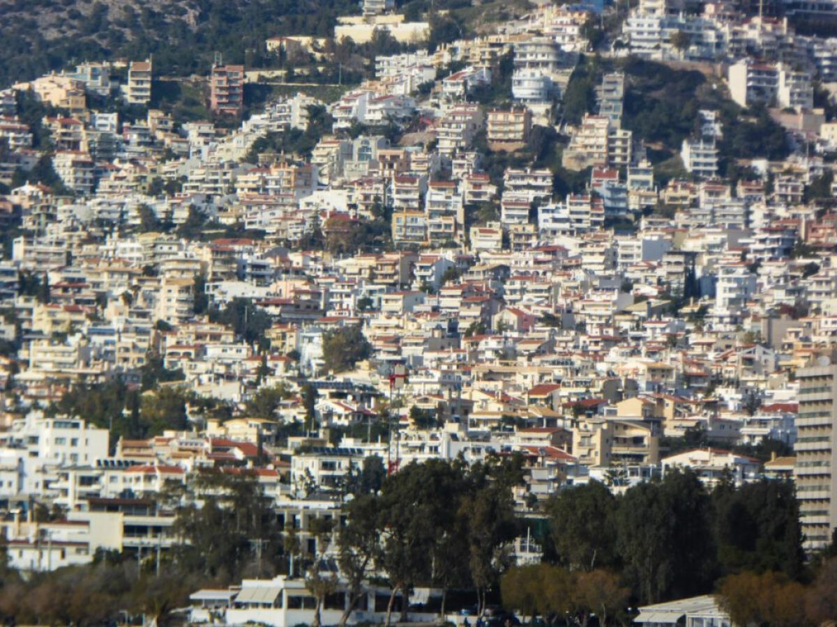 Συναγερμός στα νότια προάστια της Αττικής από έντονη οσμή υγραερίου – Επί ποδός υπ. Υγείας και αρμόδιες Αρχές
