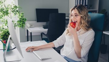 Τέλος στο φούσκωμα με αυτές τις 5 μικρές συνήθειες