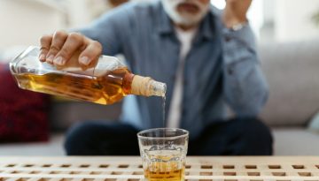&Alpha;&lambda;&kappa;&omicron;ό&lambda;: &Alpha;&kappa;ό&mu;&alpha; &kappa;&alpha;&iota; 1 &pi;&omicron;&tau;ό &tau;&eta;&nu; &eta;&mu;έ&rho;&alpha; &kappa;&rho;ύ&beta;&epsilon;&iota; &kappa;&iota;&nu;&delta;ύ&nu;&omicron;&upsilon;&sigmaf; &gamma;&iota;&alpha; &tau;&eta;&nu; &upsilon;&gamma;&epsilon;ί&alpha;, &sigma;ύ&mu;&phi;&omega;&nu;&alpha; &mu;&epsilon; &nu;έ&alpha; &mu;&epsilon;&lambda;έ&tau;&eta;