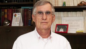 &Kappa;. &Gamma;&iota;&alpha;&nu;&nu;&alpha;&kappa;ό&pi;&omicron;&upsilon;&lambda;&omicron;&sigmaf;: Έ&beta;&delta;&omicron;&mu;&eta; &theta;&eta;&tau;&epsilon;ί&alpha; &gamma;&iota;&alpha; &tau;&omicron;&nu; &mu;&alpha;&kappa;&rho;&omicron;&beta;&iota;ό&tau;&epsilon;&rho;&omicron; &pi;&rho;ό&epsilon;&delta;&rho;&omicron; &Iota;&alpha;&tau;&rho;&iota;&kappa;&omicron;ύ &Sigma;&upsilon;&lambda;&lambda;ό&gamma;&omicron;&upsilon;