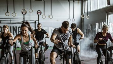 Hyrox: &Eta; &nu;έ&alpha; fitness &laquo;&pi;&rho;ό&kappa;&lambda;&eta;&sigma;&eta;&raquo; &pi;&omicron;&upsilon; έ&chi;&epsilon;&iota; &kappa;&alpha;&tau;&alpha;&kappa;&tau;ή&sigma;&epsilon;&iota; &tau;&omicron;&nu; &kappa;ό&sigma;&mu;&omicron; &kappa;&alpha;&iota; &delta;&omicron;&kappa;&iota;&mu;ά&zeta;&epsilon;&iota; &tau;&alpha; ό&rho;&iota;&alpha; &sigma;ώ&mu;&alpha;&tau;&omicron;&sigmaf; &kappa;&alpha;&iota; &mu;&upsilon;&alpha;&lambda;&omicron;ύ