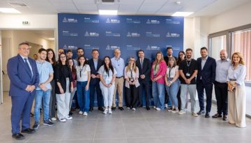 &Alpha;&pi;ό &tau;&eta;&nu; &Tau;&rho;ί&pi;&omicron;&lambda;&eta; &sigma;&tau;&eta;&nu; &Epsilon;&upsilon;&rho;ώ&pi;&eta;: &Omicron;&iota; &epsilon;&pi;&epsilon;&nu;&delta;ύ&sigma;&epsilon;&iota;&sigmaf; &pi;&omicron;&upsilon; &alpha;&lambda;&lambda;ά&zeta;&omicron;&upsilon;&nu; &tau;&omicron;&nu; &chi;ά&rho;&tau;&eta; &tau;&eta;&sigmaf; &epsilon;&lambda;&lambda;&eta;&nu;&iota;&kappa;ή&sigmaf; &phi;&alpha;&rho;&mu;&alpha;&kappa;&omicron;&beta;&iota;&omicron;&mu;&eta;&chi;&alpha;&nu;ί&alpha;&sigmaf;