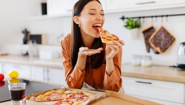 &Gamma;&iota;&alpha;&tau;ί &tau;&omicron; &phi;&alpha;&gamma;&eta;&tau;ό &phi;&alpha;ί&nu;&epsilon;&tau;&alpha;&iota; &pi;&iota;&omicron; &lambda;&alpha;&chi;&tau;&alpha;&rho;&iota;&sigma;&tau;ό ό&tau;&alpha;&nu; &pi;&epsilon;&iota;&nu;ά&mu;&epsilon;; &Eta; &epsilon;&pi;&iota;&sigma;&tau;ή&mu;&eta; &delta;ί&nu;&epsilon;&iota; &tau;&eta;&nu; &alpha;&pi;ά&nu;&tau;&eta;&sigma;&eta;