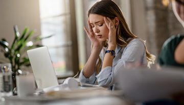 Ό&tau;&alpha;&nu; &omicron;&iota; &laquo;&alpha;&kappa;&omicron;ύ&rho;&alpha;&sigma;&tau;&omicron;&iota;&raquo; &kappa;&alpha;ί&gamma;&omicron;&nu;&tau;&alpha;&iota;: &Tau;&omicron; burnout &pi;&omicron;&upsilon; &delta;&epsilon;&nu; &phi;&alpha;ί&nu;&epsilon;&tau;&alpha;&iota;
