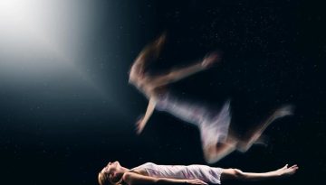 Συμφιλίωση με τον θάνατο: Η μόνη βιώσιμη εναλλακτική σε μια ζωή άρνησης και αυταπάτης
