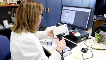 &Epsilon;&Omicron;&Pi;&Upsilon;&Upsilon;: &Pi;ώ&sigmaf; &theta;&alpha; &delta;&iota;&alpha;&nu;&epsilon;&mu;&eta;&theta;&omicron;ύ&nu; &tau;&alpha; &Phi;&Upsilon;&Kappa; &tau;&omicron;&nu; &Alpha;ύ&gamma;&omicron;&upsilon;&sigma;&tau;&omicron; &ndash; &Eta;&mu;&epsilon;&rho;&omicron;&mu;&eta;&nu;ί&epsilon;&sigmaf; &epsilon;&xi;&upsilon;&pi;&eta;&rho;έ&tau;&eta;&sigma;&eta;&sigmaf; &alpha;&pi;ό &tau;&eta;&nu; &pi;&lambda;&alpha;&tau;&phi;ό&rho;&mu;&alpha;