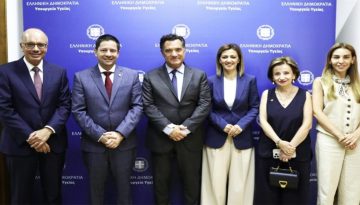 &Sigma;&upsilon;&nu;ά&nu;&tau;&eta;&sigma;&eta; &pi;&omicron;&lambda;&iota;&tau;&iota;&kappa;ή&sigmaf; &eta;&gamma;&epsilon;&sigma;ί&alpha;&sigmaf; &upsilon;&pi;&omicron;&upsilon;&rho;&gamma;&epsilon;ί&omicron;&upsilon; &Upsilon;&gamma;&epsilon;ί&alpha;&sigmaf; &mu;&epsilon; &tau;&eta; &delta;&iota;&omicron;ί&kappa;&eta;&sigma;&eta; &tau;&omicron;&upsilon; &Epsilon;&Kappa;&Pi;&Alpha; &gamma;&iota;&alpha; &tau;&omicron; &Lambda;&alpha;ϊ&kappa;ό