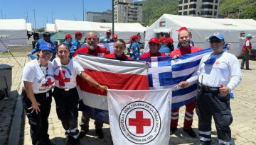 &Sigma;&tau;&eta;&nu; &pi;&rho;ώ&tau;&eta; &gamma;&rho;&alpha;&mu;&mu;ή &tau;&eta;&sigmaf; &alpha;&nu;&theta;&rho;&omega;&pi;&iota;&sigma;&tau;&iota;&kappa;ή&sigmaf; &mu;ά&chi;&eta;&sigmaf; &omicron;&iota; &epsilon;&theta;&epsilon;&lambda;&omicron;&nu;&tau;έ&sigmaf; &tau;&omicron;&upsilon; &Epsilon;&lambda;&lambda;&eta;&nu;&iota;&kappa;&omicron;ύ &Epsilon;&rho;&upsilon;&theta;&rho;&omicron;ύ &Sigma;&tau;&alpha;&upsilon;&rho;&omicron;ύ &sigma;&tau;&eta; &Beta;&epsilon;&nu;&epsilon;&zeta;&omicron;&upsilon;έ&lambda;&alpha;