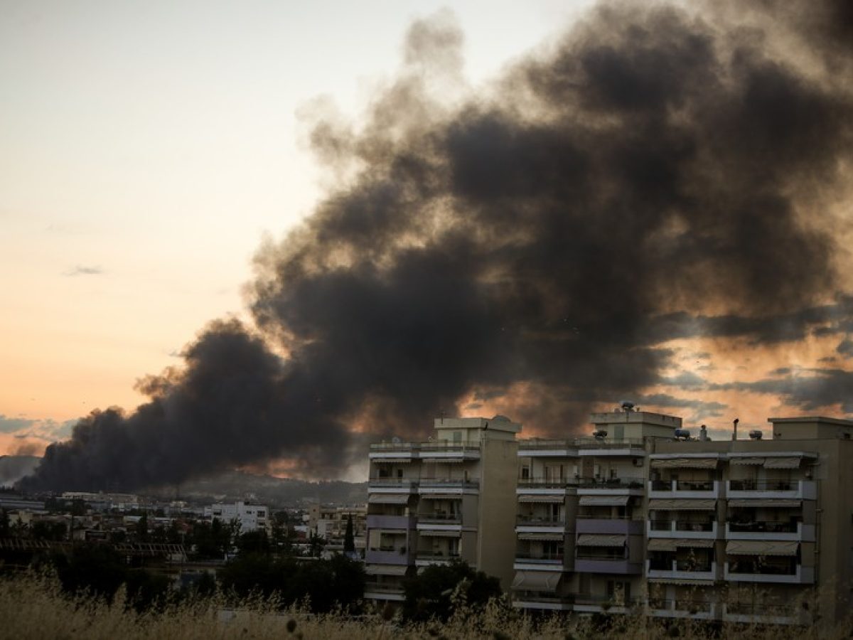 EL – Δεν είναι μόνο η φωτιά: Γιατί ο καπνός των πυρκαγιών απειλεί την υγεία