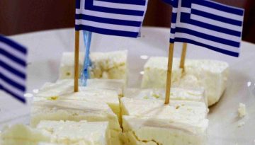 EL &ndash; &Phi;έ&tau;&alpha; &kappa;&alpha;&iota; &epsilon;&lambda;&alpha;&iota;ό&lambda;&alpha;&delta;&omicron;: &laquo;&Pi;&rho;&epsilon;&sigma;&beta;&epsilon;&upsilon;&tau;έ&sigmaf;&raquo; &tau;&eta;&sigmaf; &chi;ώ&rho;&alpha;&sigmaf; &alpha;&xi;ί&alpha;&sigmaf; 2,1 &delta;&iota;&sigma;. &epsilon;&upsilon;&rho;ώ &ndash; &Tau;&iota; &alpha;&lambda;&lambda;ά&zeta;&epsilon;&iota; &mu;&epsilon; &tau;&omicron; &Epsilon;&lambda;&alpha;&iota;&omicron;&kappa;&omicron;&mu;&iota;&kappa;ό &Mu;&eta;&tau;&rho;ώ&omicron;