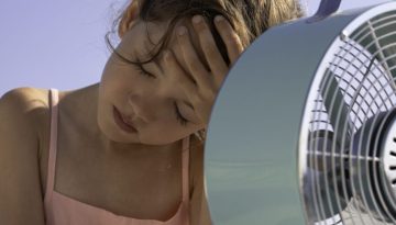 &Eta; &alpha;&kappa;&rho;&alpha;ί&alpha; &zeta;έ&sigma;&tau;&eta; &epsilon;&pi;&iota;&beta;&alpha;&rho;ύ&nu;&epsilon;&iota; &tau;&eta;&nu; &psi;&upsilon;&chi;&iota;&kappa;ή &upsilon;&gamma;&epsilon;ί&alpha; &pi;&alpha;&iota;&delta;&iota;ώ&nu; &kappa;&alpha;&iota; &epsilon;&phi;ή&beta;&omega;&nu; &ndash; &Tau;&iota; &alpha;&pi;&omicron;&kappa;&alpha;&lambda;ύ&pi;&tau;&epsilon;&iota; &nu;έ&alpha; &mu;&epsilon;&lambda;έ&tau;&eta;