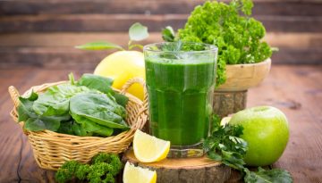 &Sigma;&pi;&alpha;&nu;ά&kappa;&iota; &kappa;&alpha;&iota; &lambda;&alpha;&chi;&alpha;&nu;ί&delta;&alpha; (kale): &Pi;&omicron;&iota;&alpha; &beta;&iota;&tau;&alpha;&mu;ί&nu;&eta; &pi;&epsilon;&rho;&iota;έ&chi;&omicron;&upsilon;&nu; &kappa;&alpha;&iota; &pi;ώ&sigmaf; &pi;&rho;&omicron;&sigma;&tau;&alpha;&tau;&epsilon;ύ&omicron;&upsilon;&nu; &tau;&eta;&nu; &upsilon;&gamma;&epsilon;ί&alpha; &tau;&omega;&nu; &pi;&nu;&epsilon;&upsilon;&mu;ό&nu;&omega;&nu;