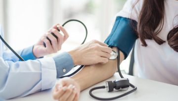&Upsilon;&psi;&eta;&lambda;ή &alpha;&rho;&tau;&eta;&rho;&iota;&alpha;&kappa;ή &pi;ί&epsilon;&sigma;&eta;: &Pi;&omicron;&iota;&alpha; &kappa;&alpha;&theta;&eta;&mu;&epsilon;&rho;&iota;&nu;ή &sigma;&upsilon;&nu;ή&theta;&epsilon;&iota;&alpha; &alpha;&upsilon;&xi;ά&nu;&epsilon;&iota; &tau;&omicron;&nu; &kappa;ί&nu;&delta;&upsilon;&nu;&omicron; | Lykavitos.gr