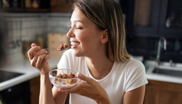 4 &alpha;&pi;&omicron;&lambda;&alpha;&upsilon;&sigma;&tau;&iota;&kappa;ά &pi;&rho;&omega;&iota;&nu;ά &gamma;&epsilon;ύ&mu;&alpha;&tau;&alpha; &mu;&epsilon; 30 &gamma;&rho;&alpha;&mu;&mu;ά&rho;&iota;&alpha; &pi;&rho;&omega;&tau;&epsilon;ΐ&nu;&eta;