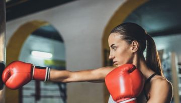 Rumble Boxing: Έ&nu;&alpha; &epsilon;ί&delta;&omicron;&sigmaf; ά&sigma;&kappa;&eta;&sigma;&eta;&sigmaf; &pi;&omicron;&upsilon; &sigma;&upsilon;&nu;&delta;&upsilon;ά&zeta;&epsilon;&iota; &pi;&upsilon;&gamma;&mu;&alpha;&chi;ί&alpha;, cardio &kappa;&alpha;&iota; &alpha;&sigma;&kappa;ή&sigma;&epsilon;&iota;&sigmaf; &epsilon;&nu;&delta;&upsilon;&nu;ά&mu;&omega;&sigma;&eta;&sigmaf;
