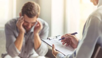 &Tau;&rho;&alpha;ύ&mu;&alpha; &kappa;&alpha;&iota; &sigma;&upsilon;&nu;&epsilon;&xi;ά&rho;&tau;&eta;&sigma;&eta;: Ό&tau;&alpha;&nu; &omicron;&iota; &pi;&lambda;&eta;&gamma;έ&sigmaf; &tau;&omicron;&upsilon; &pi;&alpha;&rho;&epsilon;&lambda;&theta;ό&nu;&tau;&omicron;&sigmaf; &kappa;&alpha;&theta;&omicron;&rho;ί&zeta;&omicron;&upsilon;&nu; &tau;&iota;&sigmaf; &sigma;&chi;έ&sigma;&epsilon;&iota;&sigmaf; &tau;&omicron;&upsilon; &sigma;ή&mu;&epsilon;&rho;&alpha; &ndash; Healthweb.gr