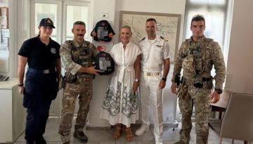 &Delta;ύ&omicron; &alpha;&pi;&iota;&nu;&iota;&delta;&omega;&tau;έ&sigmaf; &gamma;&iota;&alpha; &chi;&iota;&lambda;&iota;ά&delta;&epsilon;&sigmaf; &zeta;&omega;έ&sigmaf;: &Delta;&omega;&rho;&epsilon;ά &sigma;&tau;&omicron; &Lambda;&iota;&mu;&epsilon;&nu;&alpha;&rho;&chi;&epsilon;ί&omicron; &Mu;&upsilon;&kappa;ό&nu;&omicron;&upsilon; &alpha;&pi;ό &tau;&omicron; Ί&delta;&rho;&upsilon;&mu;&alpha; &Kappa;&lambda;έ&omega;&nu; &Tau;&sigma;έ&tau;&eta;&sigmaf;