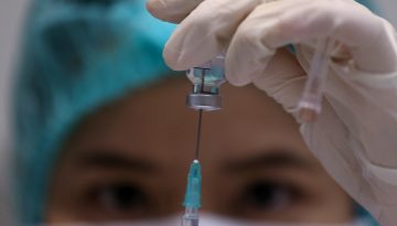 EL &ndash; &Epsilon;&xi;&alpha;&tau;&omicron;&mu;&iota;&kappa;&epsilon;&upsilon;&mu;έ&nu;&omicron; mRNA &laquo;&epsilon;&mu;&beta;ό&lambda;&iota;&omicron;&raquo; &kappa;&alpha;&tau;ά &tau;&omicron;&upsilon; &kappa;&alpha;&rho;&kappa;ί&nu;&omicron;&upsilon; &ndash; &Sigma;&chi;&epsilon;&delta;&iota;ά&zeta;&epsilon;&tau;&alpha;&iota; &mu;&epsilon; &beta;ά&sigma;&eta; &tau;&omicron;&nu; ό&gamma;&kappa;&omicron; &kappa;ά&theta;&epsilon; &alpha;&sigma;&theta;&epsilon;&nu;&omicron;ύ&sigmaf;