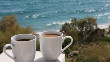&Kappa;&alpha;&phi;έ&sigmaf;: &Epsilon;&lambda;&lambda;&eta;&nu;&iota;&kappa;ό&sigmaf;, espresso ή &nu;&tau;&epsilon;&kappa;&alpha;&phi;&epsilon;ϊ&nu;έ; &Pi;&omicron;&iota;&omicron;&sigmaf; &sigma;&upsilon;&nu;&delta;έ&epsilon;&tau;&alpha;&iota; &mu;&epsilon; &mu;&epsilon;&gamma;&alpha;&lambda;ύ&tau;&epsilon;&rho;&alpha; &omicron;&phi;έ&lambda;&eta; &gamma;&iota;&alpha; &tau;&eta; &phi;&lambda;&epsilon;&gamma;&mu;&omicron;&nu;ή &kappa;&alpha;&iota; &tau;&omicron; &alpha;&nu;&omicron;&sigma;&omicron;&pi;&omicron;&iota;&eta;&tau;&iota;&kappa;ό;