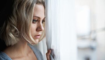 &Pi;ώ&sigmaf; &epsilon;&mu;&phi;&alpha;&nu;ί&zeta;&epsilon;&tau;&alpha;&iota; &eta; &kappa;&alpha;&tau;ά&theta;&lambda;&iota;&psi;&eta; &sigma;&tau;&omicron; &sigma;ώ&mu;&alpha;: &Tau;&alpha; &sigma;&eta;&mu;ά&delta;&iota;&alpha; &pi;&omicron;&upsilon; &delta;&epsilon;&nu; &epsilon;ί&nu;&alpha;&iota; &mu;ό&nu;&omicron; &psi;&upsilon;&chi;&omicron;&lambda;&omicron;&gamma;&iota;&kappa;ά &ndash; Healthweb.gr