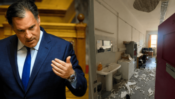A. &Gamma;&epsilon;&omega;&rho;&gamma;&iota;ά&delta;&eta;&sigmaf; &gamma;&iota;&alpha; &tau;&eta;&nu; &pi;&tau;ώ&sigma;&eta; &tau;&mu;ή&mu;&alpha;&tau;&omicron;&sigmaf; &omicron;&rho;&omicron;&phi;ή&sigmaf; &sigma;&tau;&omicron; &Beta;&epsilon;&nu;&iota;&zeta;έ&lambda;&epsilon;&iota;&omicron;: &laquo;&Pi;&alpha;&iota;&delta;&iota;ά &chi;&alpha;&lambda;&alpha;&rho;ώ&sigma;&tau;&epsilon; &delta;&epsilon;&nu; &kappa;&alpha;&tau;&alpha;&rho;&rho;έ&epsilon;&iota; &tau;&omicron; &Epsilon;&Sigma;&Upsilon;&raquo; &ndash; &laquo;&Eta; &tau;ύ&chi;&eta; &delta;&epsilon;&nu; &alpha;&pi;&omicron;&tau;&epsilon;&lambda;&epsilon;ί &mu;&eta;&chi;&alpha;&nu;&iota;&sigma;&mu;ό &alpha;&sigma;&phi;&alpha;&lambda;&epsilon;ί&alpha;&sigmaf;&raquo; &alpha;&pi;&alpha;&nu;&tau;ά&nu;&epsilon; &omicron;&iota; &epsilon;&rho;&gamma;&alpha;&zeta;ό&mu;&epsilon;&nu;&omicron;&iota;