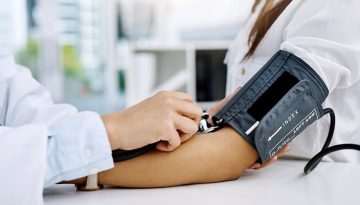 &Upsilon;&pi;έ&rho;&tau;&alpha;&sigma;&eta;: &Omicron;&iota; &alpha;&sigma;&theta;&epsilon;&nu;&epsilon;ί&sigmaf; &pi;&rho;&omicron;&tau;&iota;&mu;&omicron;ύ&nu; &tau;&alpha; &phi;ά&rho;&mu;&alpha;&kappa;&alpha; &alpha;&pi;ό &tau;&eta;&nu; &alpha;&lambda;&lambda;&alpha;&gamma;ή &tau;&rho;ό&pi;&omicron;&upsilon; &zeta;&omega;ή&sigmaf;