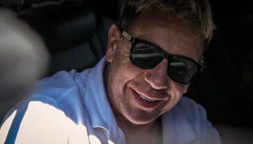 &Theta;ά&nu;&alpha;&tau;&omicron;&sigmaf; &Gamma;&iota;ώ&rho;&gamma;&omicron;&upsilon; &Mu;&alpha;&zeta;&omega;&nu;ά&kappa;&eta;: &Kappa;&alpha;&tau;έ&rho;&rho;&epsilon;&upsilon;&sigma;&epsilon; &kappa;&alpha;&tau;ά &tau;&eta;&nu; &pi;&lambda;&alpha;&sigma;&mu;&alpha;&phi;&alpha;ί&rho;&epsilon;&sigma;&eta; &ndash; &Sigma;&upsilon;&nu;&epsilon;&lambda;ή&phi;&theta;&eta;&sigma;&alpha;&nu; &omicron;&iota; &delta;ύ&omicron; &gamma;&iota;&alpha;&tau;&rho;&omicron;ί