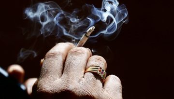 EL &ndash; 2,7 &delta;&iota;&sigma;&epsilon;&kappa;&alpha;&tau;&omicron;&mu;&mu;ύ&rho;&iota;&alpha; ά&nu;&theta;&rho;&omega;&pi;&omicron;&iota; &pi;&alpha;&gamma;&kappa;&omicron;&sigma;&mu;ί&omega;&sigmaf; &epsilon;&kappa;&tau;ί&theta;&epsilon;&nu;&tau;&alpha;&iota; &sigma;&epsilon; &pi;&alpha;&theta;&eta;&tau;&iota;&kappa;ό &kappa;ά&pi;&nu;&iota;&sigma;&mu;&alpha;