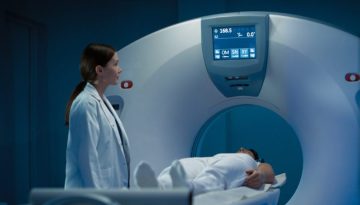 Whole Body MRI (&Omicron;&lambda;ό&sigma;&omega;&mu;&eta; &Mu;&alpha;&gamma;&nu;&eta;&tau;&iota;&kappa;ή &Tau;&omicron;&mu;&omicron;&gamma;&rho;&alpha;&phi;ί&alpha;): &Sigma;ύ&gamma;&chi;&rho;&omicron;&nu;&eta; &alpha;&pi;&epsilon;&iota;&kappa;ό&nu;&iota;&sigma;&eta; &gamma;&iota;&alpha; &tau;&eta;&nu; έ&gamma;&kappa;&alpha;&iota;&rho;&eta; &alpha;&nu;ί&chi;&nu;&epsilon;&upsilon;&sigma;&eta; &sigma;&eta;&mu;&alpha;&nu;&tau;&iota;&kappa;ώ&nu; &epsilon;&upsilon;&rho;&eta;&mu;ά&tau;&omega;&nu;