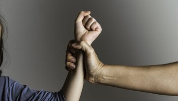 &ldquo;Tack&rdquo;: Έ&nu;&alpha; &beta;&rho;&alpha;&beta;&epsilon;&upsilon;&mu;έ&nu;&omicron; &nu;&tau;&omicron;&kappa;&iota;&mu;&alpha;&nu;&tau;έ&rho; &gamma;&iota;&alpha; &tau;&eta;&nu; έ&mu;&phi;&upsilon;&lambda;&eta; &beta;ί&alpha; &kappa;&alpha;&iota; &tau;&omicron;&nu; &alpha;&gamma;ώ&nu;&alpha; &tau;&eta;&sigmaf; &Sigma;&omicron;&phi;ί&alpha;&sigmaf; &Mu;&pi;&epsilon;&kappa;&alpha;&tau;ώ&rho;&omicron;&upsilon; &ndash; &Mu;&epsilon; &delta;&omega;&rho;&epsilon;ά&nu; &epsilon;ί&sigma;&omicron;&delta;&omicron; &sigma;&tau;&omicron; Cine Ά&lambda;&iota;&mu;&omicron;&sigmaf;
