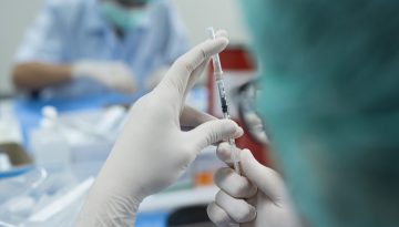 &laquo;&Kappa;&alpha;&mu;&pi;&alpha;&nu;ά&kappa;&iota;&raquo; &alpha;&pi;ό &tau;&omicron;&upsilon;&sigmaf; &epsilon;&iota;&delta;&iota;&kappa;&omicron;ύ&sigmaf; &gamma;&iota;&alpha; &tau;&iota;&sigmaf; &kappa;&upsilon;&tau;&tau;&alpha;&rho;&iota;&kappa;έ&sigmaf; &theta;&epsilon;&rho;&alpha;&pi;&epsilon;ί&epsilon;&sigmaf;: &laquo;&Eta; &epsilon;&lambda;&pi;ί&delta;&alpha; &tau;&omega;&nu; &alpha;&sigma;&theta;&epsilon;&nu;ώ&nu; &delta;&epsilon;&nu; &mu;&pi;&omicron;&rho;&epsilon;ί &nu;&alpha; &alpha;&pi;&omicron;&tau;&epsilon;&lambda;&epsilon;ί &pi;&epsilon;&delta;ί&omicron; &epsilon;&kappa;&mu;&epsilon;&tau;ά&lambda;&lambda;&epsilon;&upsilon;&sigma;&eta;&sigmaf;&raquo;