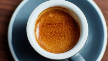 &Eta; &kappa;&alpha;&phi;&epsilon;ΐ&nu;&eta; &mu;&epsilon;&tau;&rho;&iota;ά&zeta;&epsilon;&iota; &tau;&eta; &gamma;&epsilon;ύ&sigma;&eta;, &pi;&upsilon;&rho;&omicron;&delta;&omicron;&tau;ώ&nu;&tau;&alpha;&sigmaf; &tau;&omicron;&nu; &pi;&epsilon;&iota;&rho;&alpha;&sigma;&mu;ό &gamma;&iota;&alpha; &gamma;&lambda;&upsilon;&kappa;ά &ndash; HealthyLiving.gr