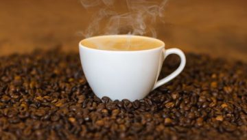 &Pi;ώ&sigmaf; &omicron; &kappa;&alpha;&phi;έ&sigmaf; &epsilon;&pi;&eta;&rho;&epsilon;ά&zeta;&epsilon;&iota; &tau;&omicron; έ&nu;&tau;&epsilon;&rho;&omicron; &ndash; HealthyLiving.gr