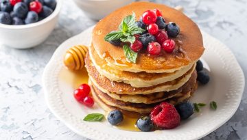 &Tau;&alpha; pancakes &sigma;&tau;&eta;&nu; &pi;&iota;&omicron; &theta;&rho;&epsilon;&pi;&tau;&iota;&kappa;ή &kappa;&alpha;&iota; &gamma;&epsilon;&upsilon;&sigma;&tau;&iota;&kappa;ή &epsilon;&kappa;&delta;&omicron;&chi;ή &tau;&omicron;&upsilon;&sigmaf; | Vita.gr
