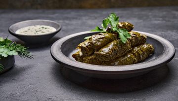 &Nu;&tau;&omicron;&lambda;&mu;&alpha;&delta;ά&kappa;&iota;&alpha; &gamma;&iota;&alpha;&lambda;&alpha;&nu;&tau;&zeta;ί &mu;&epsilon; dressing &gamma;&iota;&alpha;&omicron;&upsilon;&rho;&tau;&iota;&omicron;ύ | Vita.gr