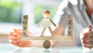 Work-life balance: &Mu;ή&pi;&omega;&sigmaf; &tau;&epsilon;&lambda;&iota;&kappa;ά &kappa;&upsilon;&nu;&eta;&gamma;ά&mu;&epsilon; &tau;&eta;&hellip; &lambda;ά&theta;&omicron;&sigmaf; &iota;&sigma;&omicron;&rho;&rho;&omicron;&pi;ί&alpha;; | Vita.gr
