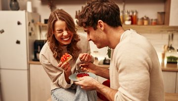 Food divorce: &Pi;ώ&sigmaf; &epsilon;&pi;&eta;&rho;&epsilon;ά&zeta;&epsilon;&iota; &tau;&eta; &delta;&iota;&alpha;&tau;&rho;&omicron;&phi;ή &kappa;&alpha;&iota; &tau;&eta; &sigma;&chi;έ&sigma;&eta;; | Vita.gr